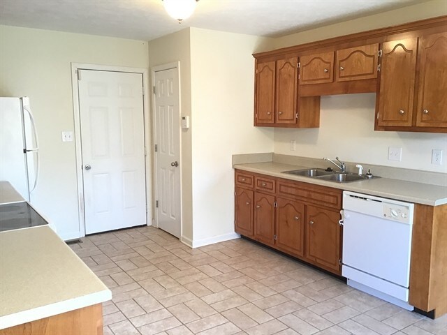 Building Photo - 3697 S Naples Ct