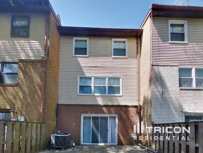 Building Photo - 26 Pickersgill Square