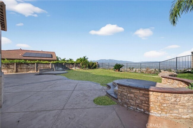 Building Photo - 16154 Skyridge Dr