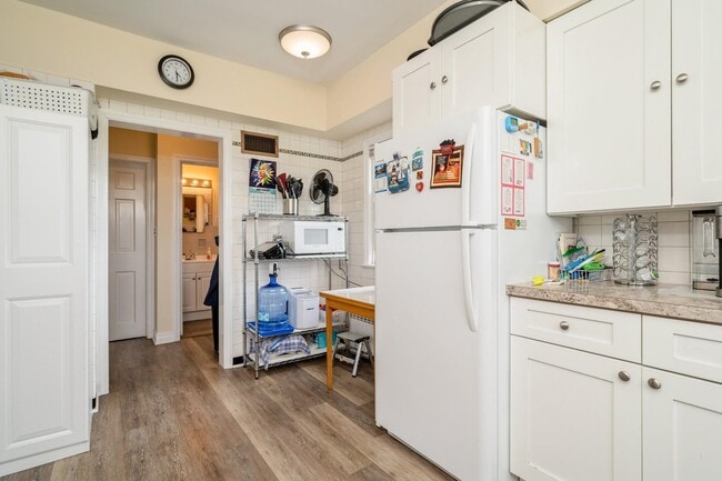 Building Photo - 1711 NY-17A
