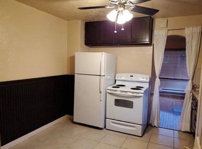 Building Photo - Charming Eastside Olympia Home Move-in goal June 5th .