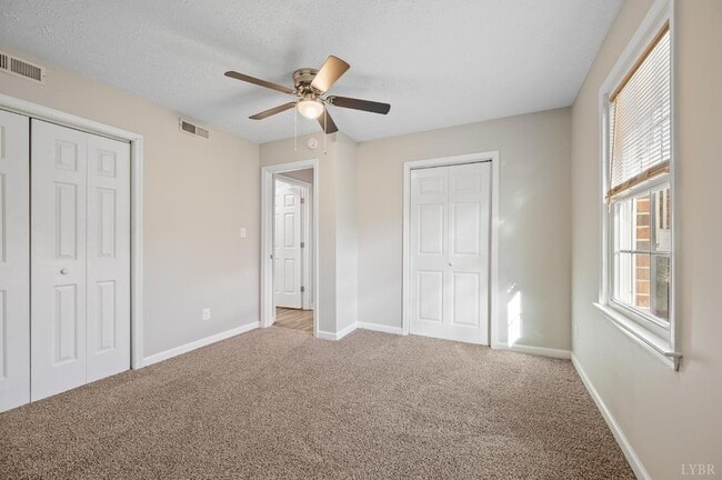 Building Photo - 117 Settlement Dr