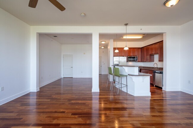 Building Photo - 55 Mallory Ave