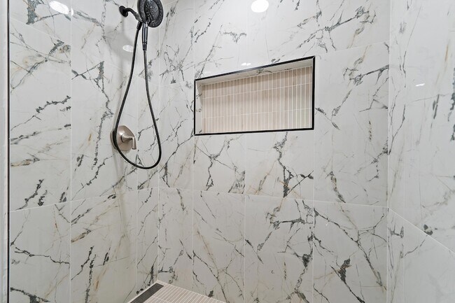 Building Photo - 3052 30th Ct