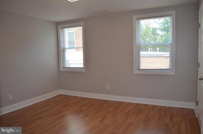 Building Photo - 400 Richey Ave