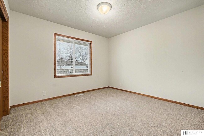 Building Photo - 11617 S 205th St