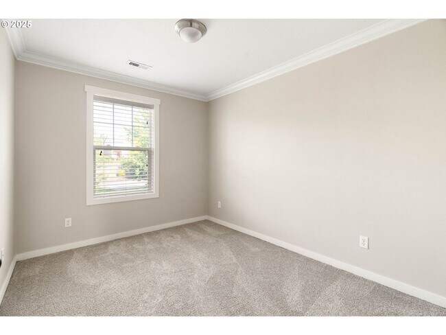 Building Photo - Beautiful 4 Bed, 3 Bath Canby Home for Rent