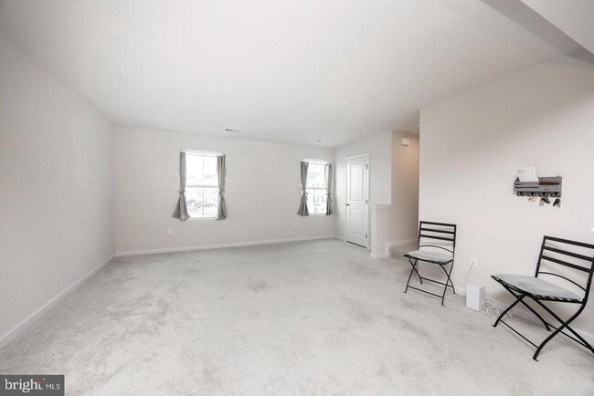 Building Photo - 131 Hamilton Ln.