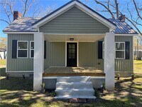 Building Photo - 1409 Allen Ave