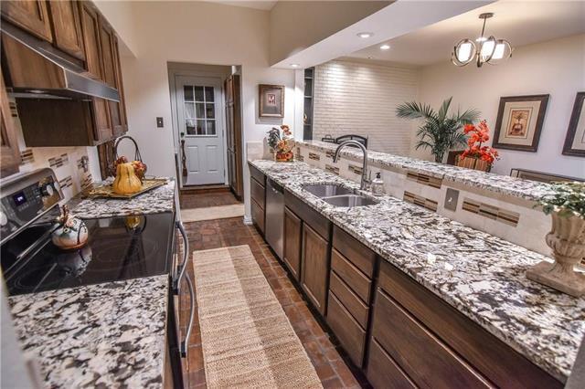 Building Photo - 7408 Woodthrush Dr