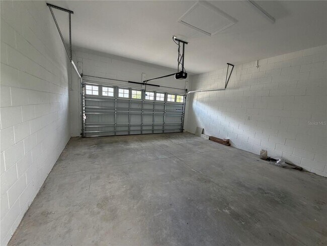 Building Photo - 17334 Beachgrass Aly
