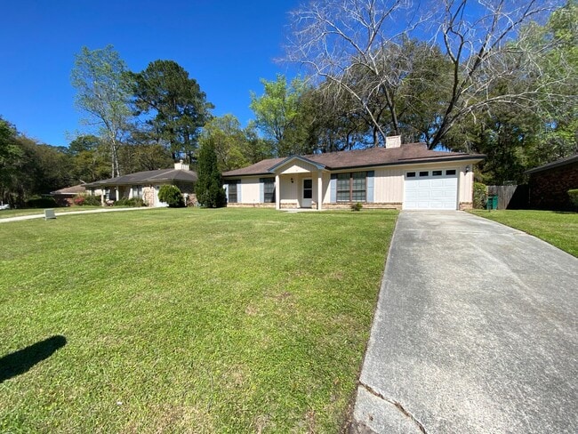Building Photo - 4 bedroom 2 bath in Village Green