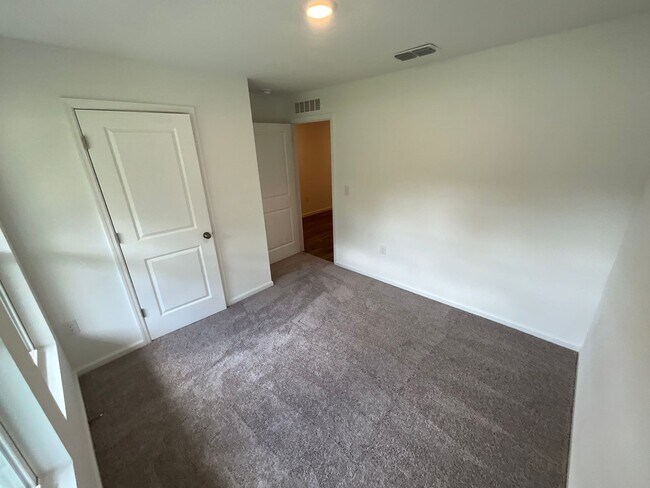 Building Photo - Citrus Springs - Welcome Home