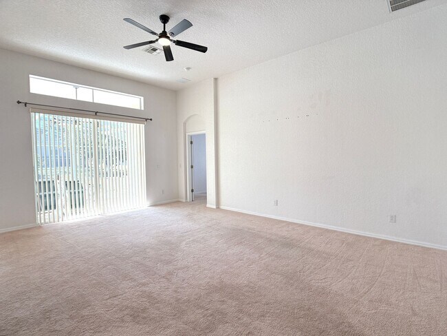 Building Photo - 1131 N Hampton Dr