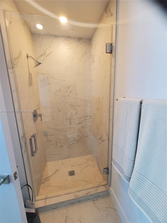 Building Photo - 17550 Collins Ave