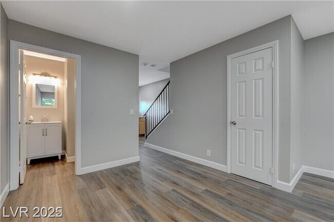 Building Photo - 1303 Darlene Way