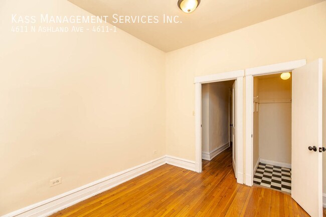 Building Photo - 4611 N Ashland Ave