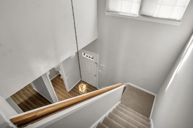 Building Photo - 5006 Liza Ln