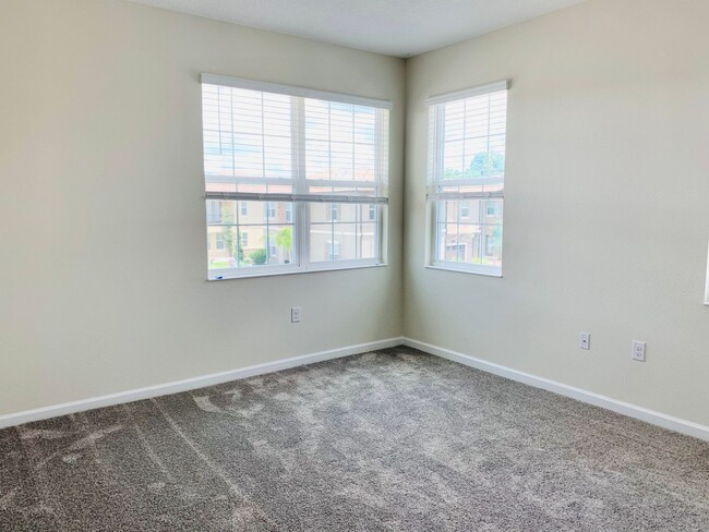 Building Photo - ChampionsGate Townhome for Rent