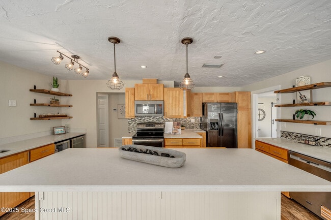 Building Photo - 458 Sandpiper Dr
