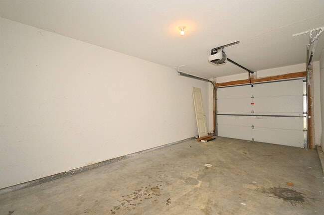 Building Photo - 12342 Fox Creek Dr