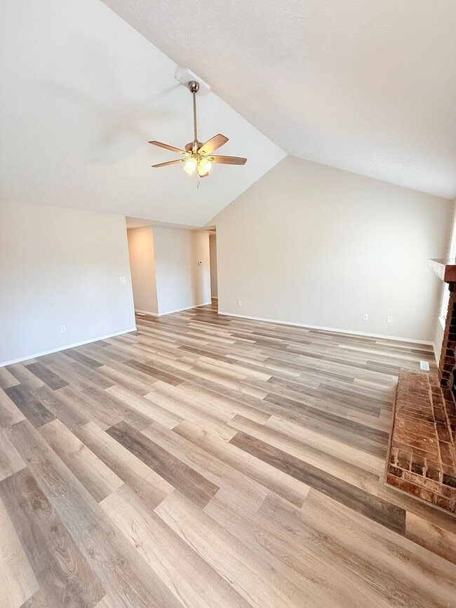 Building Photo - "Lots Of New" in South/West Springfield on a Quite Culta-sac