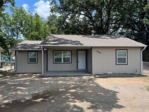 Building Photo - 9623 Laneyvale Ave