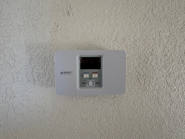 Building Photo - 1534 Nadine Ave