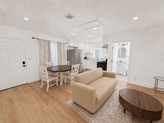 Building Photo - NEW UNIT! Be the First to Live in This Brand-New Fully Furnished ADU