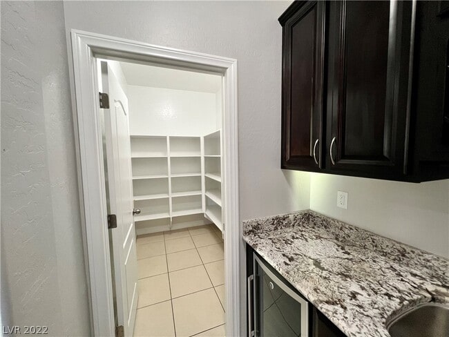 Building Photo - 10159 Meriweather Grove Ave