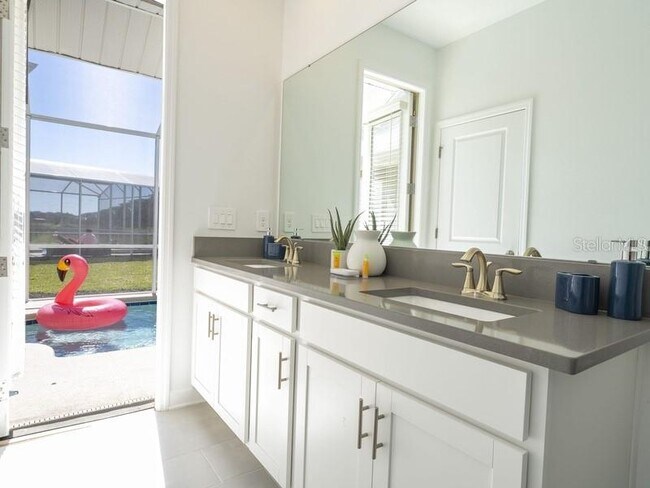 Building Photo - 8956 Takeaway Wy