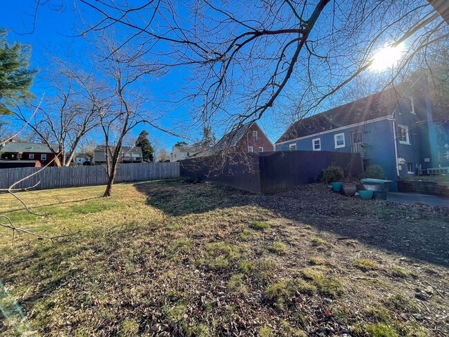 Building Photo - 801 Calhoun St