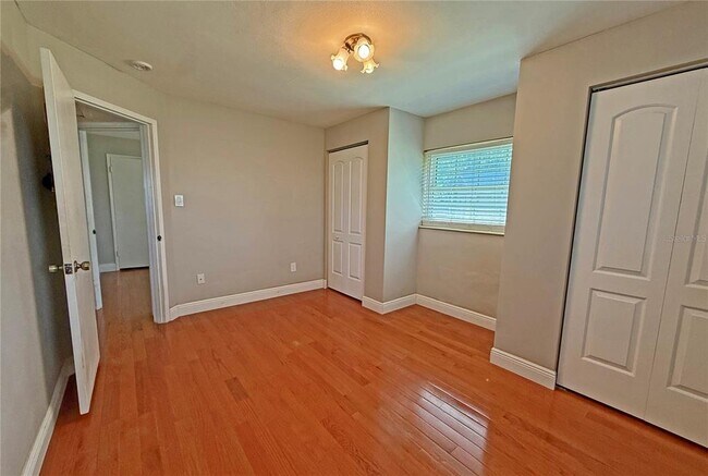 Building Photo - 4605 S Grady Ave