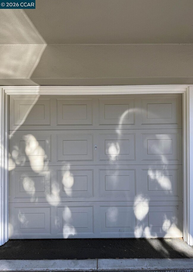 Building Photo - 73 Brookwood Rd