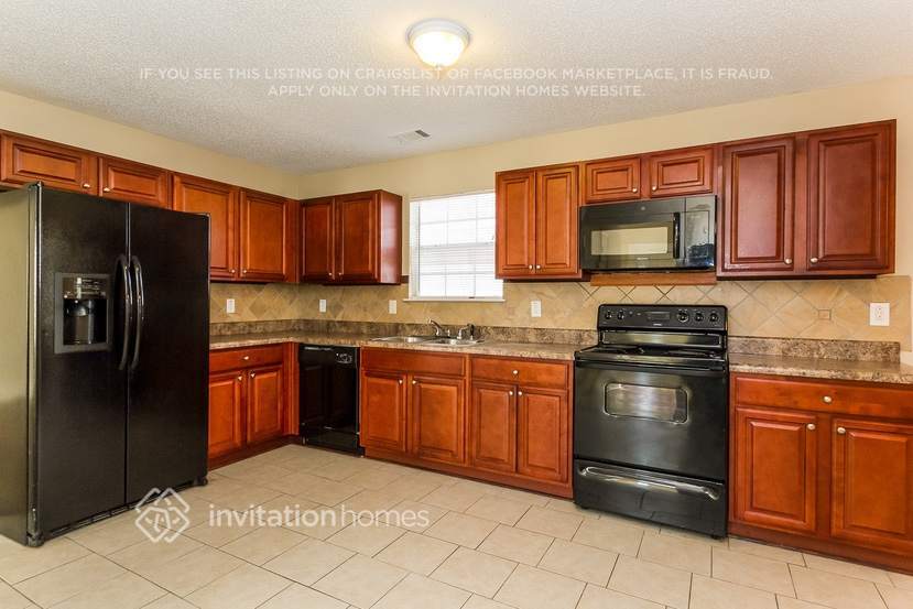 Building Photo - 312 Falls Ct