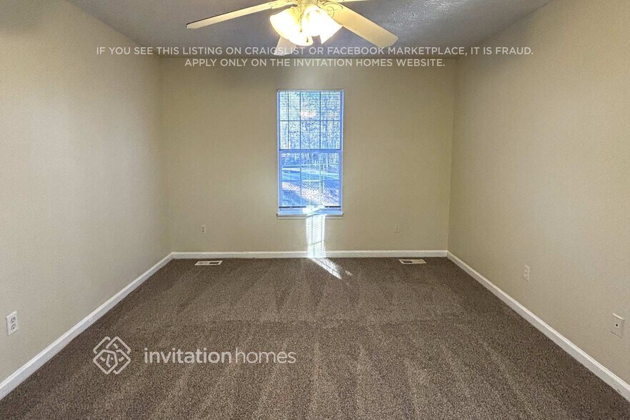 Building Photo - 15 Tracey Ln