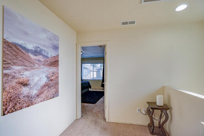 Building Photo - 1321 NE 72nd Way