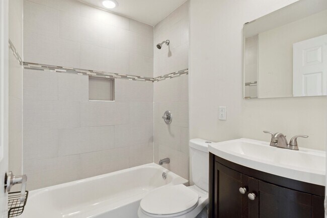 Building Photo - 1733 N Gratz St