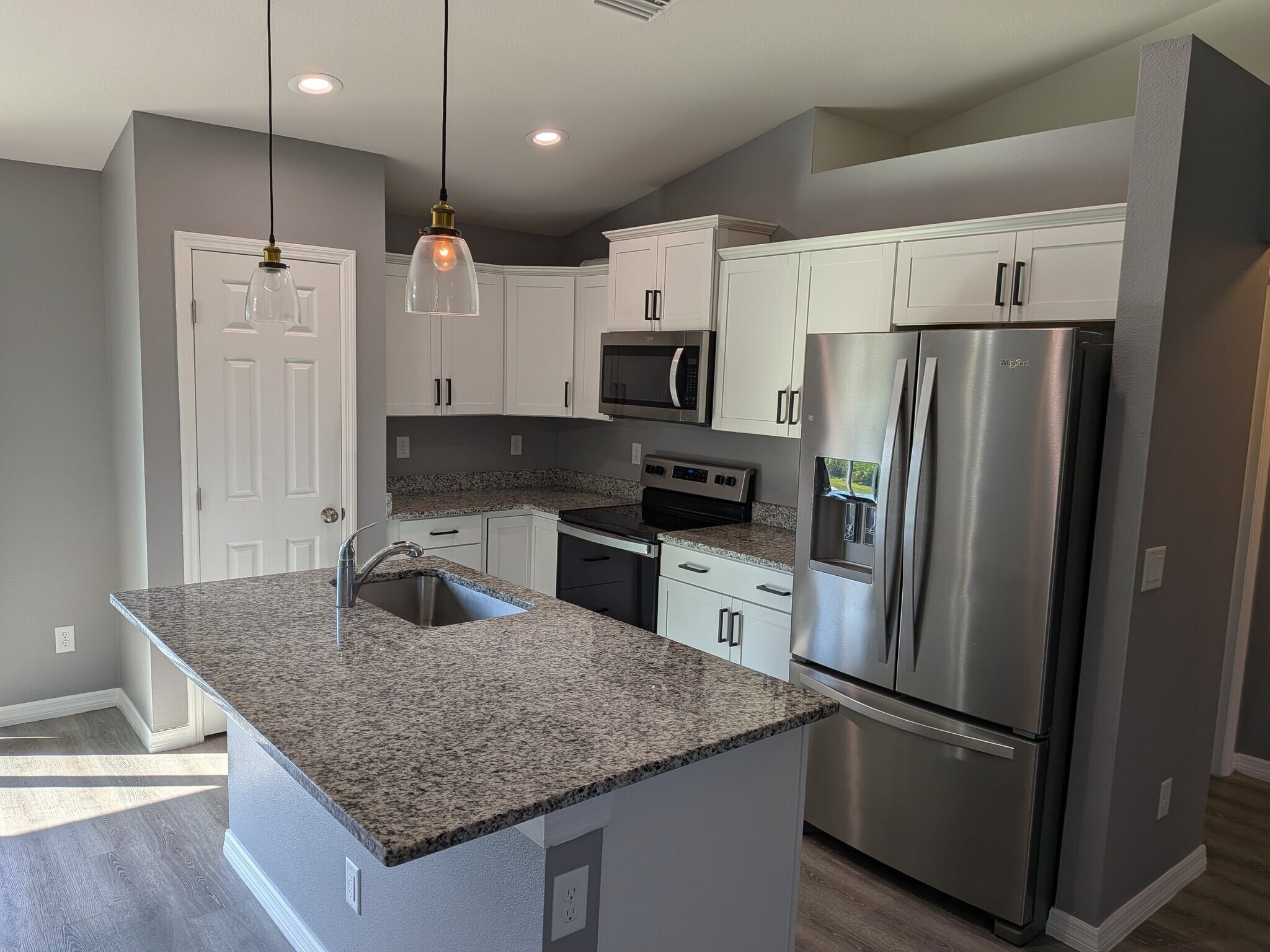 Building Photo - 5396 Gulfport Terrace