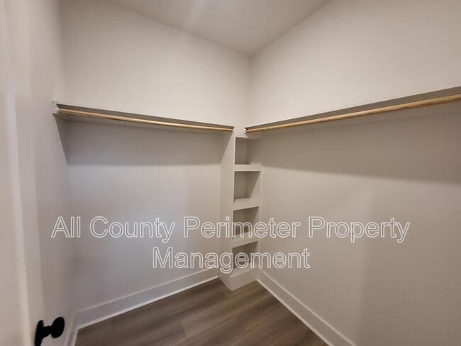 Building Photo - 4401 Sims Rd