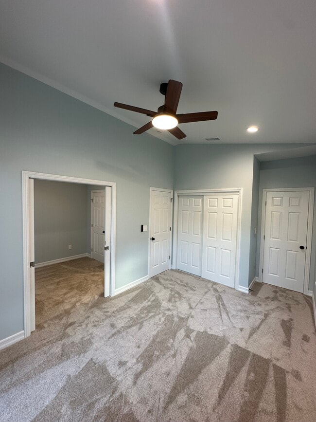 Building Photo - 12 Mast Ct