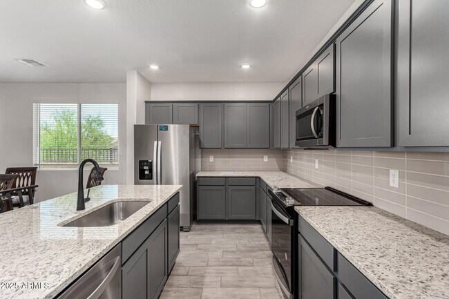 Building Photo - 18021 Avenida del Sol W