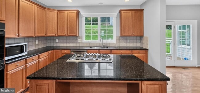 Building Photo - 6933 Sandy Creek Ct