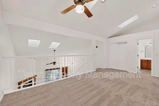 Building Photo - 10713 Towne Park Dr NE