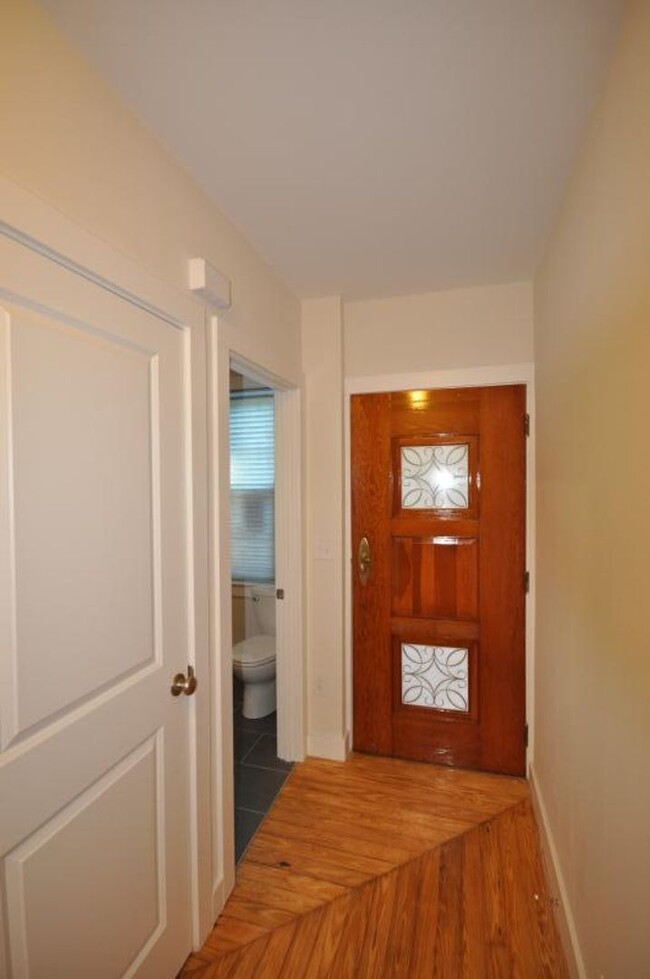 Building Photo - South End Area of Boston, In-Unit Washer a...