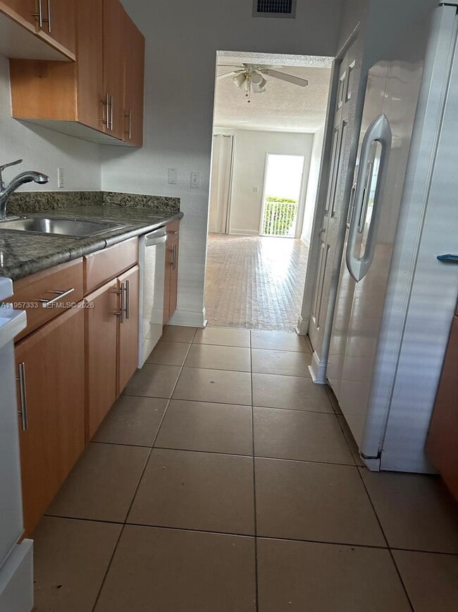 Building Photo - 1065 97th St