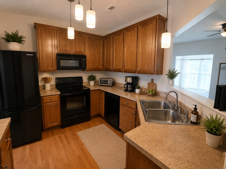 Building Photo - 532 Rockbridge Dr
