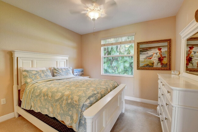 Building Photo - 8891 Starhaven Cove