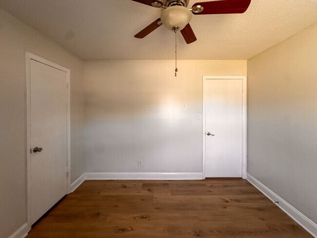 Building Photo - Stylish 3 Bed 2 Bath Home in Jack Britt