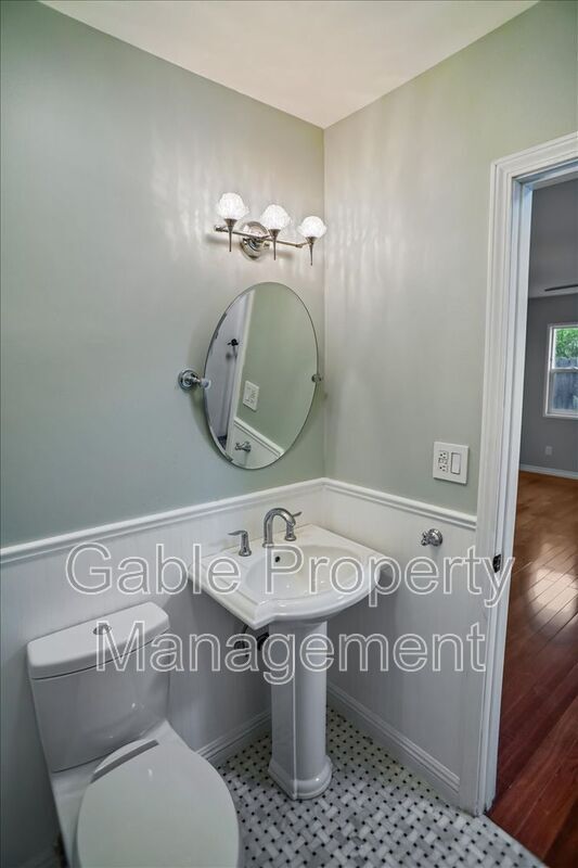 Building Photo - 26421 Torrey Pines Dr